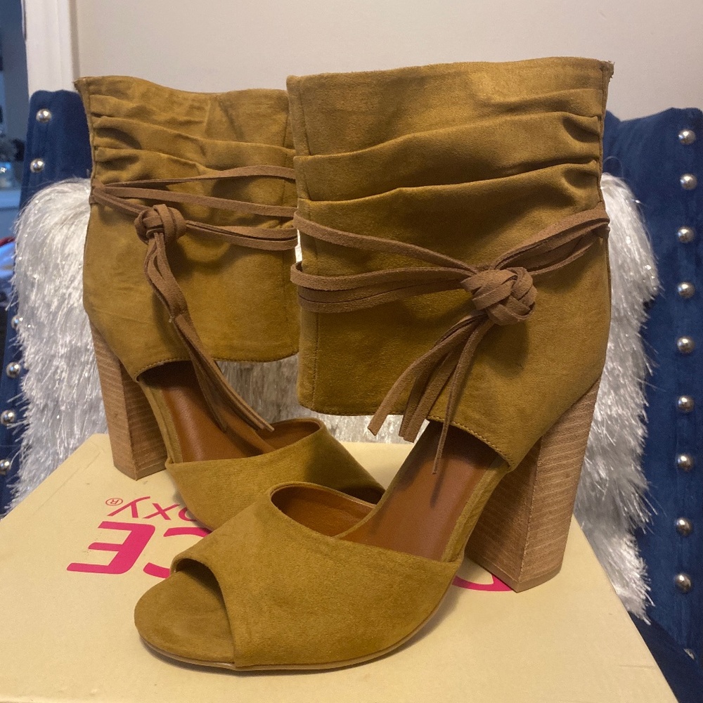 Chunky heel slouch booties